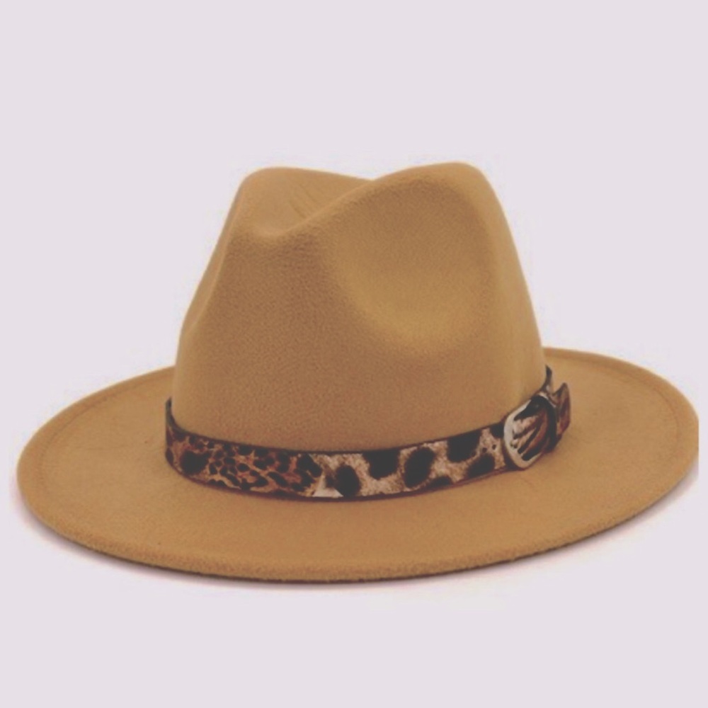 NWOT Camel Panama Hat Removable Animal Trim Women’s One Size